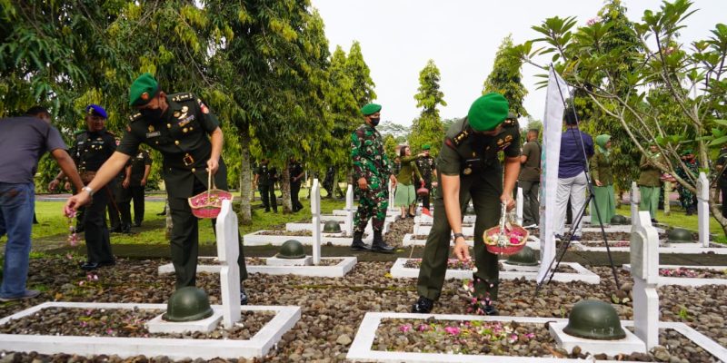 Jelang HJK Ke-77, Korem 071/Wijayakusuma Ziarah Pahlawan