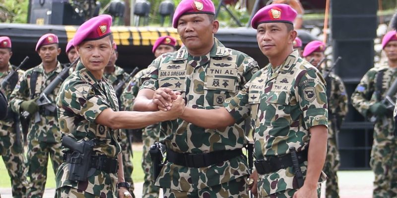 Danbrigif 4 Marinir/BS Pimpin Sertijab Danyonif 10 Marinir/SBY di Kota Batam