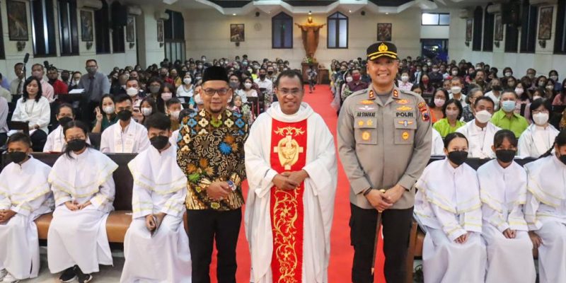 Pastikan Suasana Natal Aman, Kapolres Tegal Pimpin Pengamanan di Gereja Katholik