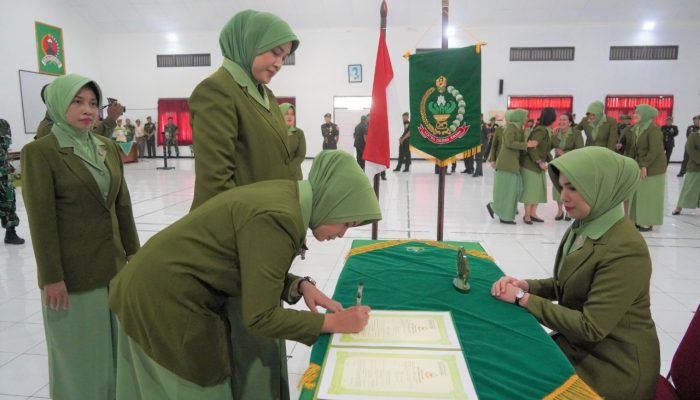 Serah Terima Jabatan Ketua Persit KCK Cabang XXI Dim 0711/Pemalang dan Pengurus Persit KCK Koorcab Rem 071
