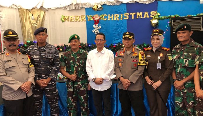 Kapolresta Barelang Beserta FKPD Kota Batam Melaksanakan Kunjungan Di Pospam Nagoya Hill