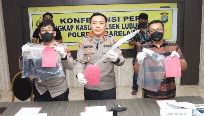 Kapolsek Lubuk Baja Gelar Konferensi Pers Ungkap Pelaku Pembunuhan Berencana