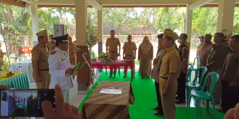 Pelantikan Perangkat Desa Oleh Kepala Desa Sambirejo