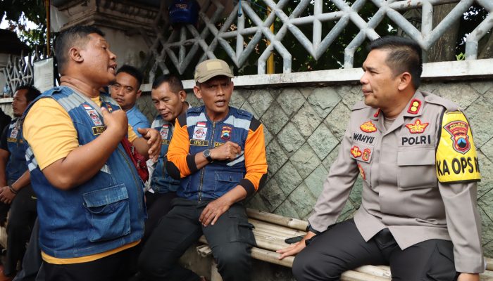 Polres Pekalongan Kota Gelar Jum’at Curhat, Warga Sampaikan Unek-unek ke Kapolres