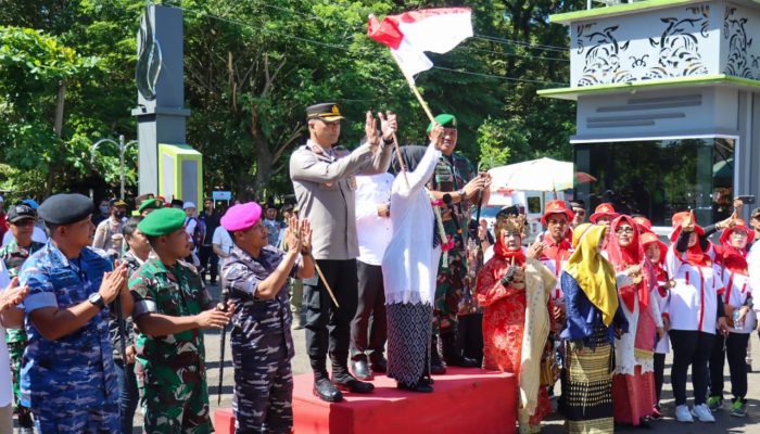 Ratusan personil Polres Tegal terlibat kirab Kebangsaan