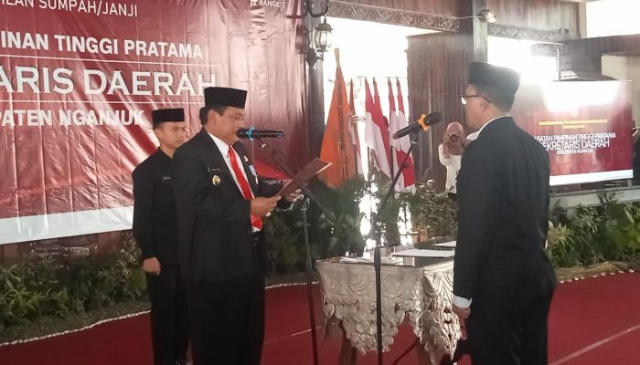 Pelantikan dan Pengambilan Sumpah Jabatan Sekretaris Daerah Oleh PLT Bupati Nganjuk