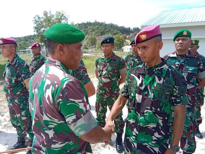 Danrem 033/WP Melepas Relawan RSKI Galang