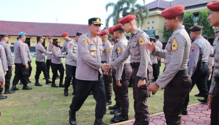 Kapolres Pekalongan Pimpin Apel Pelepasan Taruna Akpol Tingkat IV Angkatan 54 Batalyon Promoter