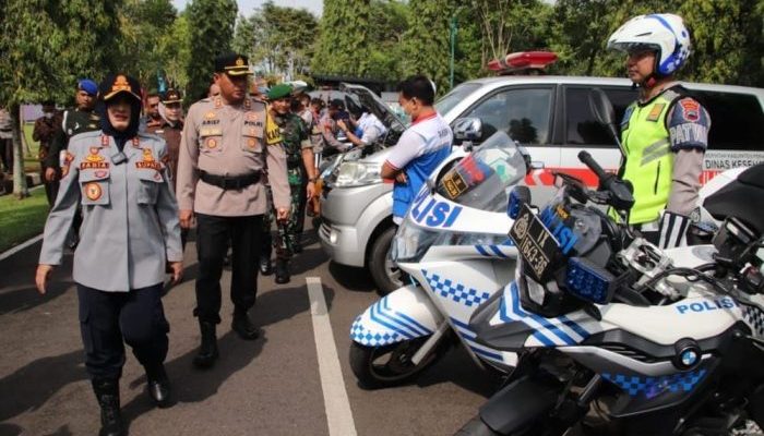 Bupati Pekalongan Pimpin Apel Gelar Pasukan Ops Lilin Candi 2022