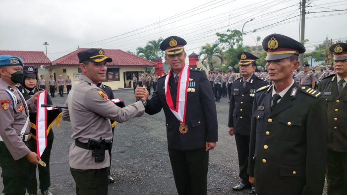 Kapolres Blora Pimpin Upacara Kenaikan Pangkat Dan Wisuda Purnawira/Purnabakti