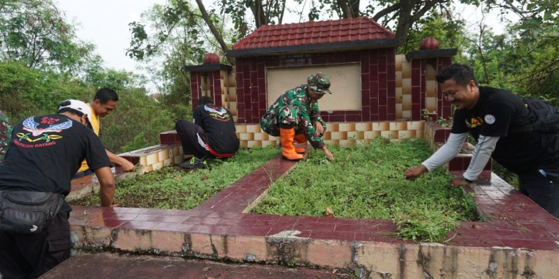 TNI/Polri Dan Kokam Bersihkan Komplek Pemakaman Etnis Tionghoa