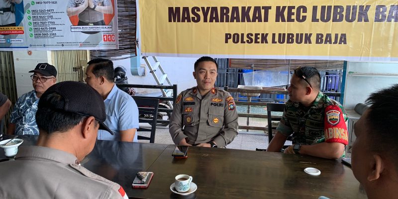 Jum’at Curhat, Kapolsek Lubuk Baja Kompol Budi Hartono Memimpin Kegiatan Curhat Bersama Warga Lubuk Baja – Batam