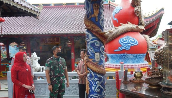 Monitoring Danrem Wijayakusuma Pantau Ibadah Imlek