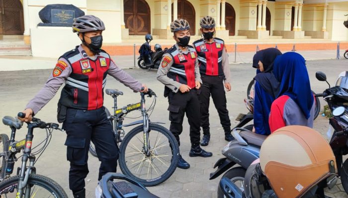 Polres Pekalongan Hadir di Tengah Masyarakat Melalui Patroli Sepeda