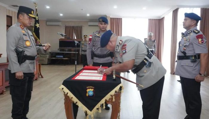 Kapolda Kepri Pimpin Sertijab Dirreskrimsus, Dansat Brimob, Kabid Propam dan Kabid Keu Polda Kepri