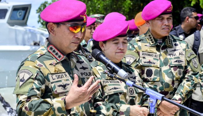 Kapolri Disematkan Jadi Warga Kehormatan Marinir, Sinergitas TNI-Polri Makin Kokoh