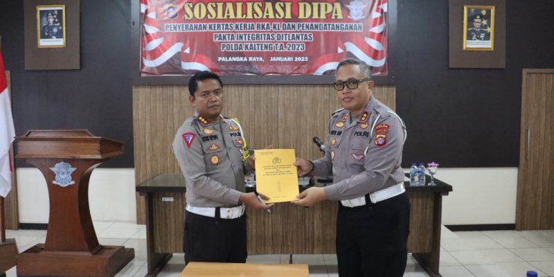 Dirlantas Polda Kalteng Pimpin Sosialisasi Dan Penyerahan Dipa RKA-KL T.A 2023