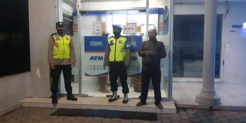 Polsek Wonodadi Polres Blitar Kota Cegah Kejahatan Dengan Patroli Perbankan Malam