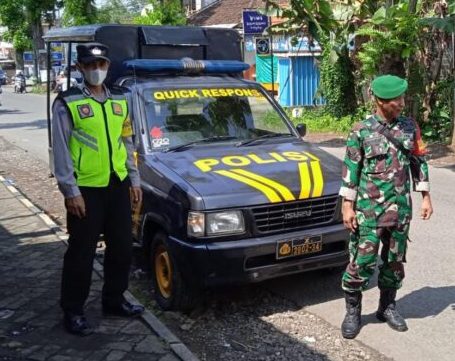 Ciptakan Situasi Kamtibmas Kondusif, TNI-Polri Lakukan Patroli Gabungan di Jabung Malang