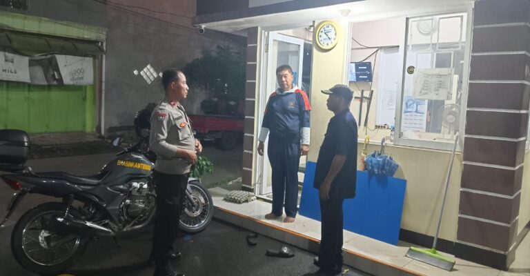 Giat Patroli Wilayah dan Pengecekan Petugas Sat Kamling, Bhabin Sampaikan Ini :