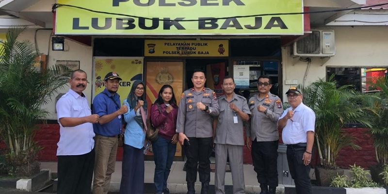 Kapolsek Lubuk Baja Kompol Budi Hartono Menerima Kunjungan Dari Panitia PPK Lubuk Baja Dalam Rangka Silaturahmi