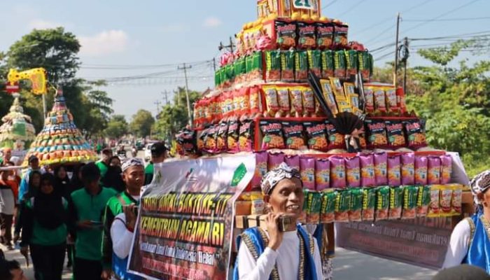 Ribuan Warga Kota Pekalongan Meriahkan Kirab Kerukunan Umat tahun 2023