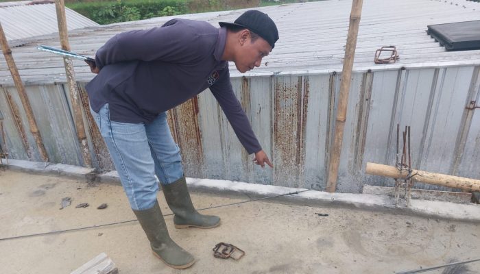 Tukang Bagunan di Lebakbarang Pekalongan Tersengat Listrik Saat Menyambung Besi
