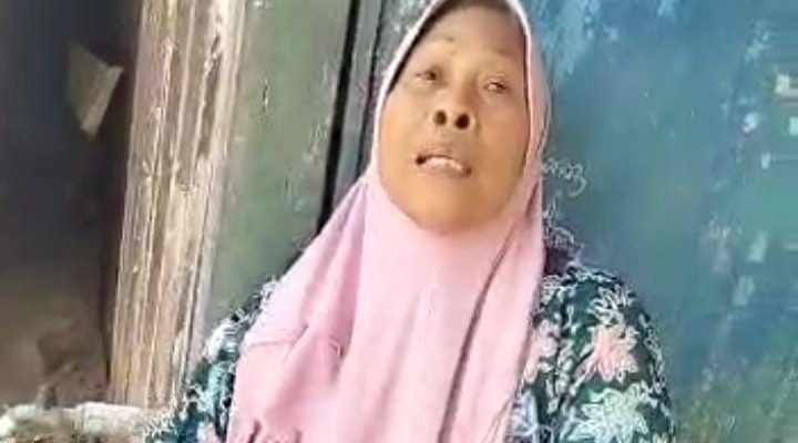 Kisah Pilu Nenek di Desa Wadang, Bojonegoro Tinggal di Rumah berlantai Tanah, Tak Pernah Tersentuh Bansos