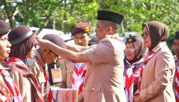 Buka Perkemahan Kwarcab Meranti, Bupati Ingin Seluruh SD dan SMP Ikut Gerakan Pramuka