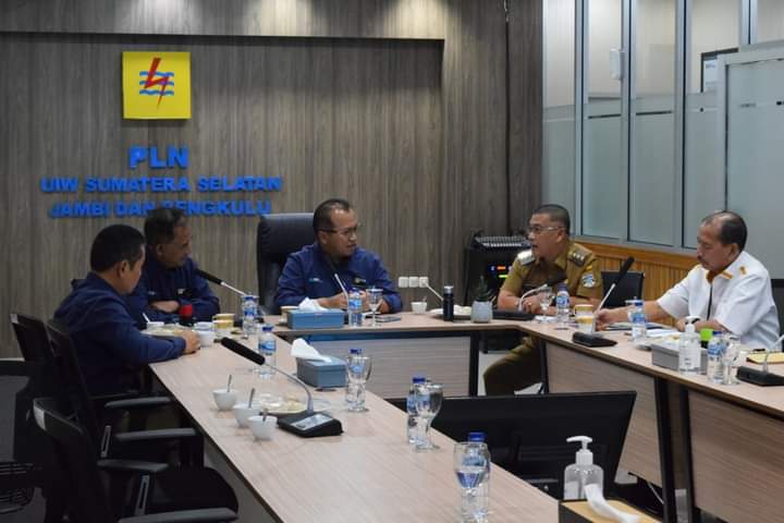 Bupati Muratara Minta PLN Segera Terbentuknya Kantor ULP Rupit