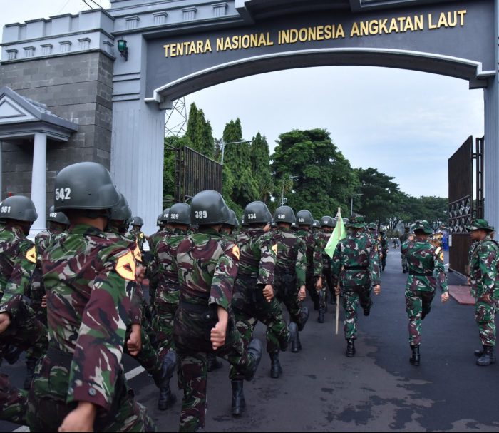 Kemeriahan Tradisi Penyambutan Kopral Taruna AAL Angkatan-71