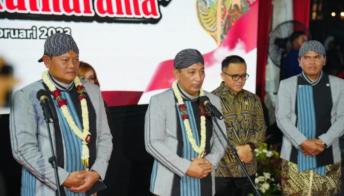 Gelar Wayang Kulit, Kapolri: Perkuat Sinergitas TNI-Polri dan Semakin Dekat dengan Masyarakat