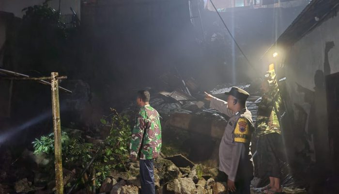 Derasnya Guyuran Hujan Akibatkan Longsor di Beberapa Titik Wilayah Paninggaran Pekalongan