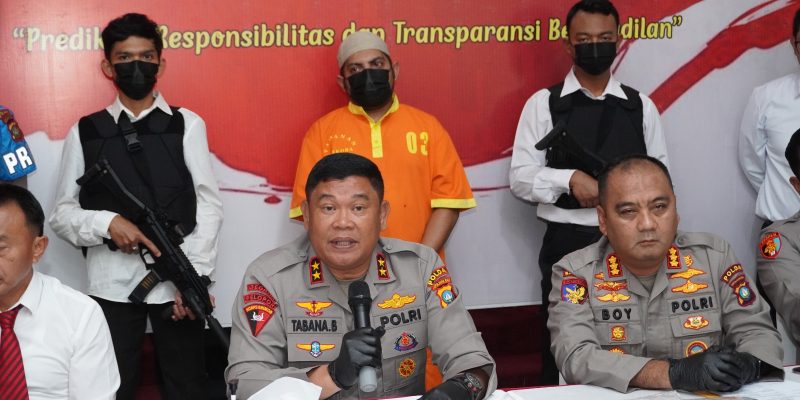 Kapolda Kepri Pimpin Konferensi Pers Ungkap Kasus Tindak Pidana Narkoba Jenis Happy Water