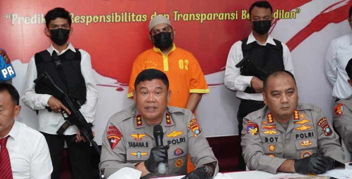 Kapolda Kepri Pimpin Konferensi Pers Ungkap Kasus Tindak Pidana Narkoba Jenis Happy Water