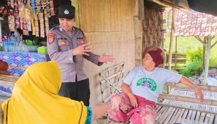 Patroli Polsek Torjun Berikan Himbauan Kamtibmas Kepada Masyarakat