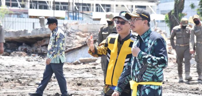 Optimis Selesai Tepat Waktu, Bupati Gus Muhdlor Pantau Progres Proyek Flyover Aloha