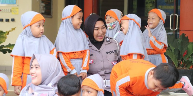 Ikuti PSA, Puluhan Anak-Anak TK Geruduk Mapolres Pekalongan