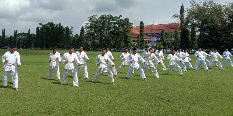 Asah Kemampuan Anggota, Polres Pekalongan Gelar Latihan Beladiri Polri