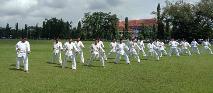 Asah Kemampuan Anggota, Polres Pekalongan Gelar Latihan Beladiri Polri