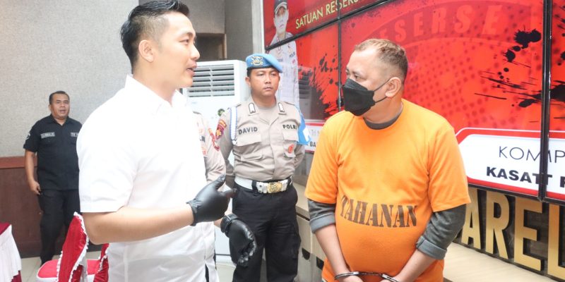 Kasat Reskrim Polresta Barelang Gelar Konferensi Pers Ungkap Tindak Pidana Pengiriman PMI Ilegal ke Negara Malaysia