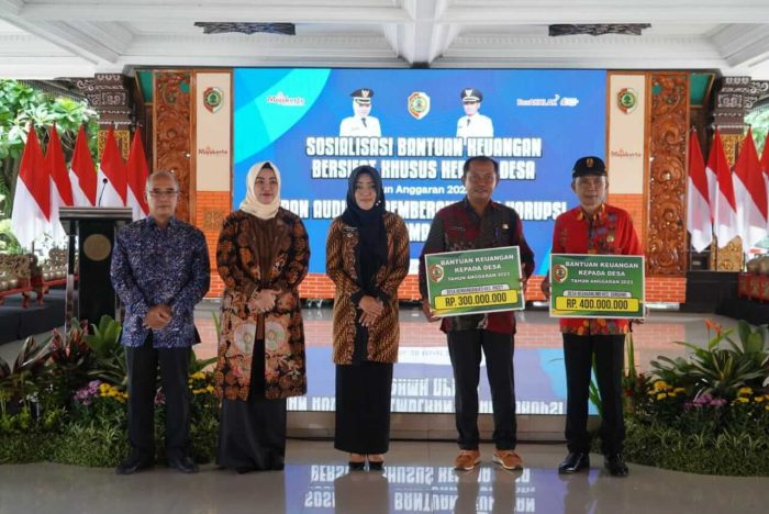 146 Desa di Kabupaten Mojokerto Terima Bantuan Keuangan Rp.63,5 Miliar