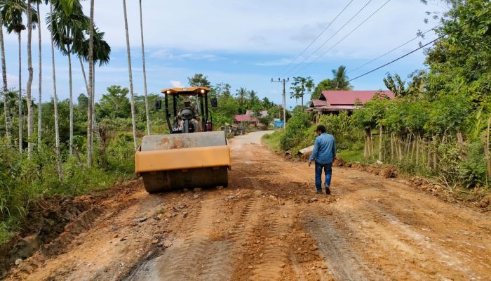 MEDCO E&P – BPMA Bantu Perbaiki Jalan Sepanjang 13 Kilometer Di Indra Makmu