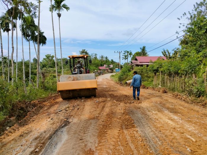 MEDCO E&P – BPMA Bantu Perbaiki Jalan Sepanjang 13 Kilometer Di Indra Makmu
