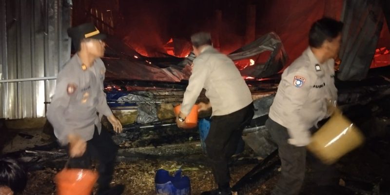 Diduga Korsleting Listrik, Kandang Ayam di Doro Pekalongan Ludes Terbakar