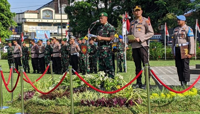 Mantapkan Sinergitas di Wilayah, Danrem Wijayakusuma Pimpin Apel Sinergitas dan Patroli Skala Besar Banyumas