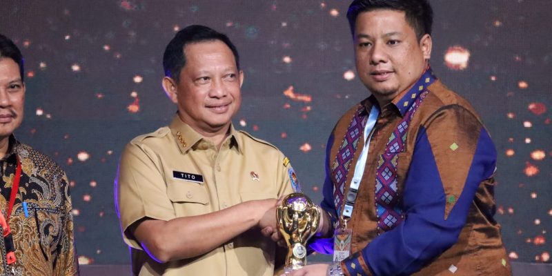Salah Satu Program Prioritas Bupati/Wabup Mendapat Penghargaan Dari Wapres