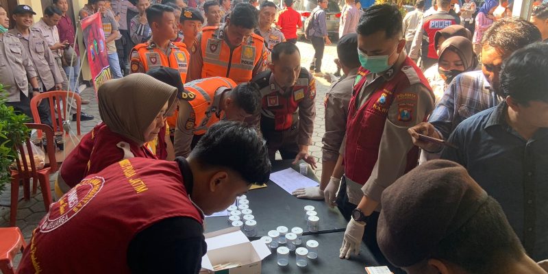 135 Anggota Personel Polresta Banyuwangi Jalani Pemeriksaan Deteksi Dini Narkoba