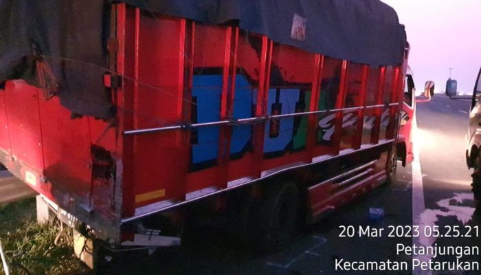 Kecelakaan di Tol Pemalang-Batang, Polisi Evakuasi 5 Orang Korban ke Rumah Sakit
