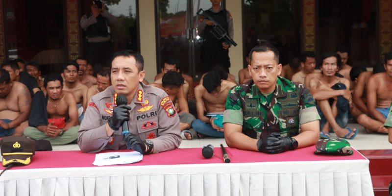 Kapolresta Barelang dan Dandim 0316 Batam Pimpin Tim Gabungan Obrak Abrik Kampung Aceh Batam